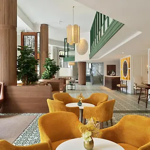 https://h10-casanova.catalonia-hotels.com