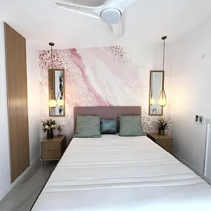 https://sea-view-apartment-playa-de-las-americas-tenerife.in-canary-islands.com