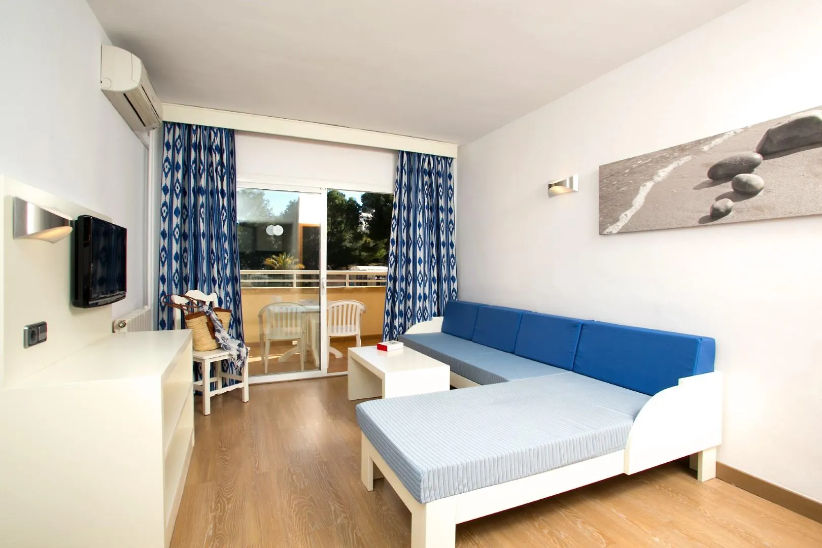 ***  Aparthotel Aquasol Palma Nova  Spain