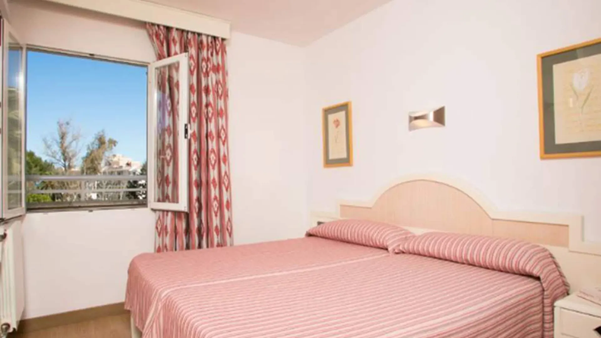 Aparthotel Aquasol Palma Nova  Spain